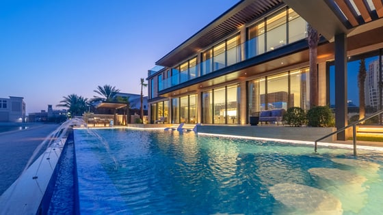 Unprecedented Palm Jumeirah Beachfront Villa, picture 47