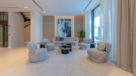 Unprecedented Palm Jumeirah Beachfront Villa, picture 7