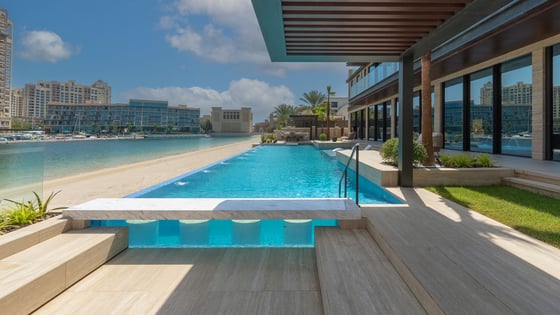 Unprecedented Palm Jumeirah Beachfront Villa, picture 11