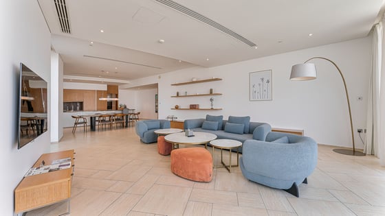 Hotel-managed apartment in Jumeirah Village Circle, picture 1