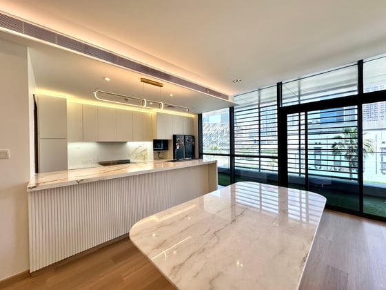 Fully Furnished | Upgraded | Burj Views | Vacant, picture 2