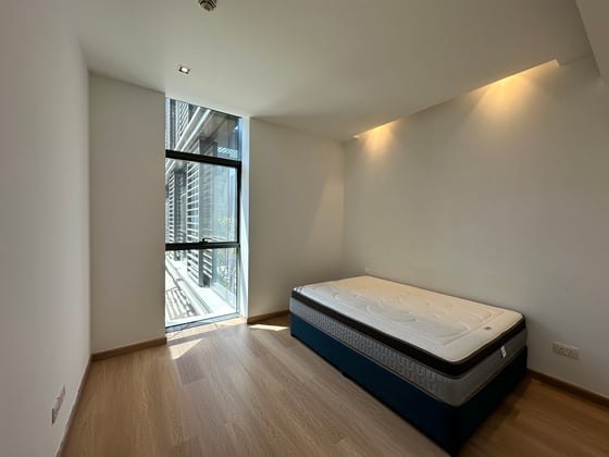 Fully Furnished | Upgraded | Burj Views | Vacant, picture 12