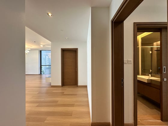 Fully Furnished | Upgraded | Burj Views | Vacant, picture 15