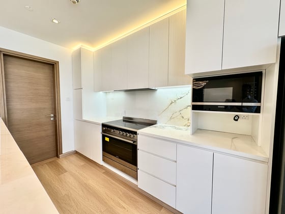 Fully Furnished | Upgraded | Burj Views | Vacant, picture 34