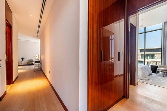 Resale | Fully Furnished | Canal and Skyline Views, picture 11