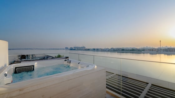 Stunning Minimalist Beachfront Villa on the Palm, picture 26