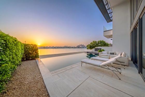 Stunning Minimalist Beachfront Villa on the Palm, picture 20
