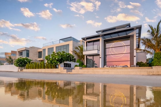 Stunning Minimalist Beachfront Villa on the Palm, picture 23