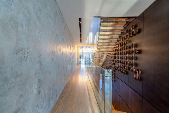 Stunning Minimalist Beachfront Villa on the Palm, picture 9