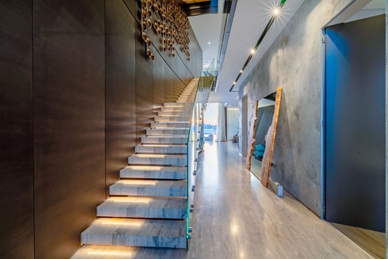 Stunning Minimalist Beachfront Villa on the Palm, picture 10
