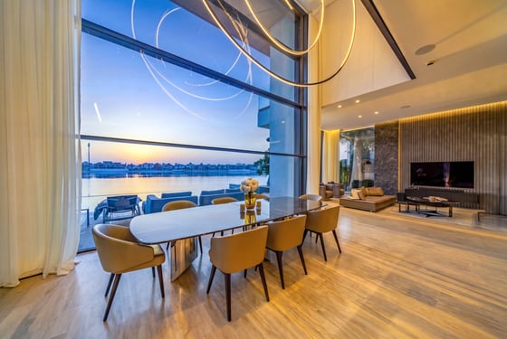 Stunning Minimalist Beachfront Villa on the Palm, picture 6