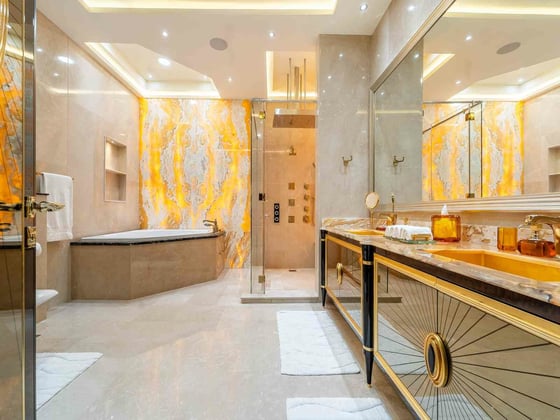 Expansive Luxury Mansion | Full Lake View, picture 16