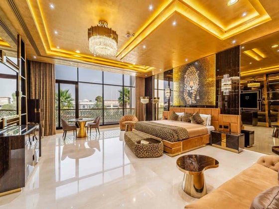 Expansive Luxury Mansion | Full Lake View, picture 18