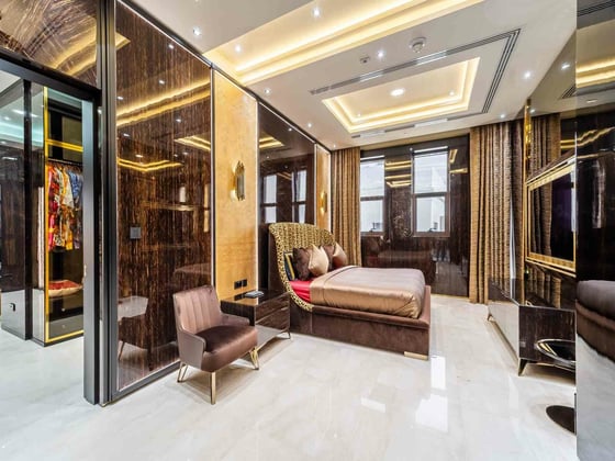 Expansive Luxury Mansion | Full Lake View, picture 21