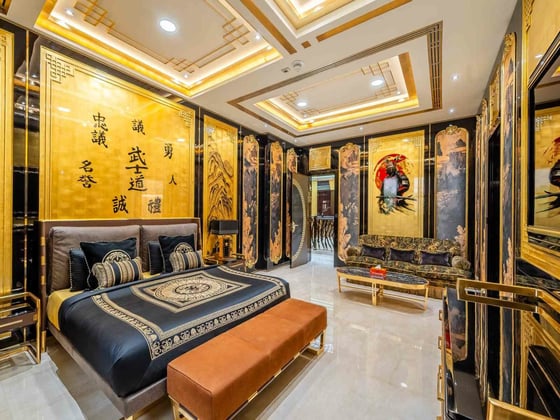 Expansive Luxury Mansion | Full Lake View, picture 17
