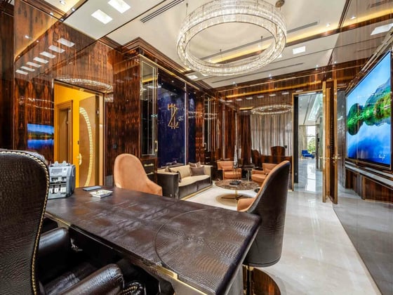 Expansive Luxury Mansion | Full Lake View, picture 5