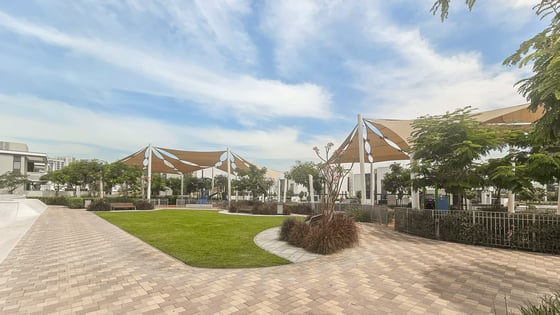 Spacious villa in Al Furjan with amenities within reach, picture 17