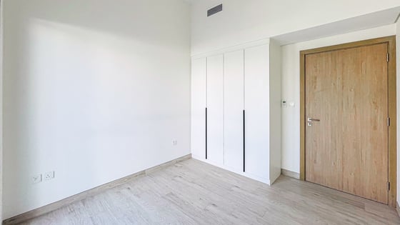Spacious villa in Al Furjan with amenities within reach, picture 9
