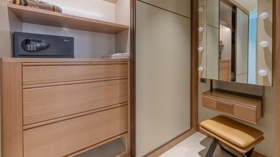 Luxury Downtown Apartment Opposite Burj Khalifa, picture 17