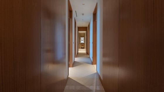 Luxury Downtown Apartment Opposite Burj Khalifa, picture 14