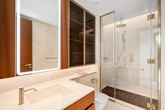 Design-Led Beachfront Living | 2BR Apartment, picture 12