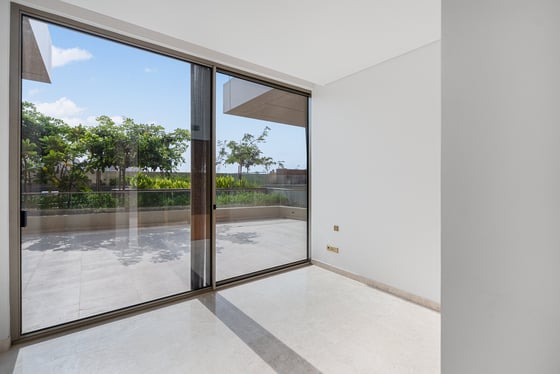 Design-Led Beachfront Living | 2BR Apartment, picture 2