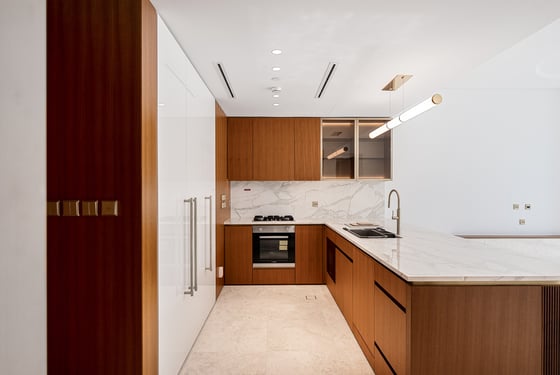 Design-Led Beachfront Living | 2BR Apartment, picture 6