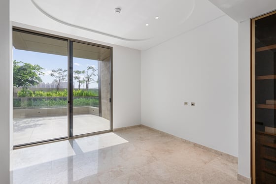Design-Led Beachfront Living | 2BR Apartment, picture 8