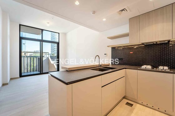 Ready to Move In | Modern and Spacious Unit , picture 2