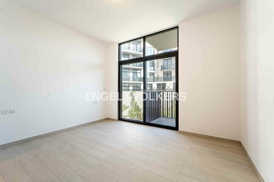 Ready to Move In | Modern and Spacious Unit , picture 9