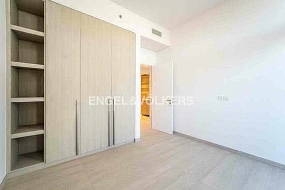 Ready to Move In | Modern and Spacious Unit , picture 8