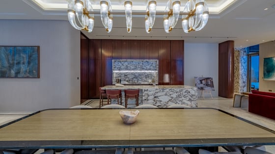 Refined Apartment at Waldorf Astoria Residences, picture 7