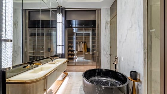 Refined Apartment at Waldorf Astoria Residences, picture 17