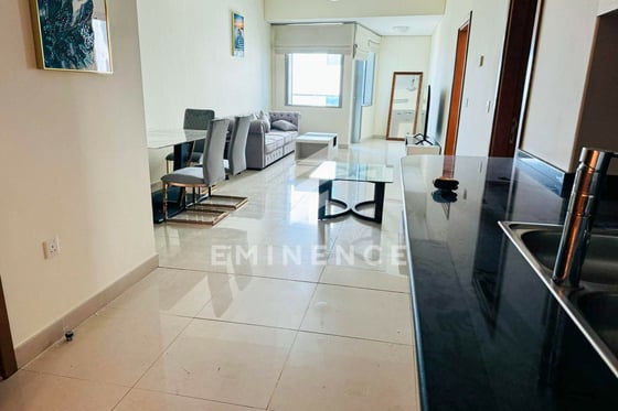 VACANT | FURNISHED | HIGH FLOOR | CHILLER FREE, picture 3