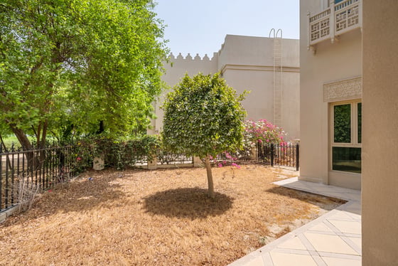 ** Renovation Opportunity | Entertainment Foyer **, picture 29
