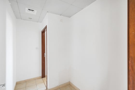 ** Renovation Opportunity | Entertainment Foyer **, picture 16
