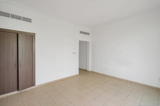 ** Renovation Opportunity | Entertainment Foyer **, picture 19
