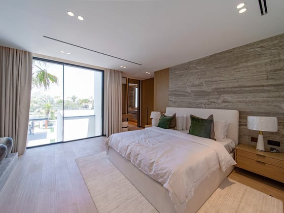 Exquisite Waterfront Villa in Jumeirah Islands, picture 9
