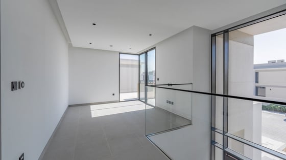Luxury Corner Home | Near Park and Pool | Warranty, picture 15