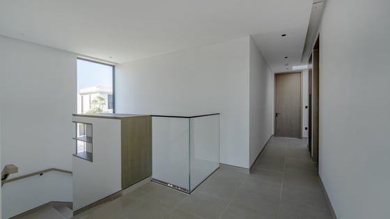 Luxury Corner Home | Near Park and Pool | Warranty, picture 16