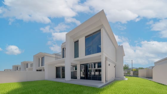 Luxury Corner Home | Near Park and Pool | Warranty, picture 1