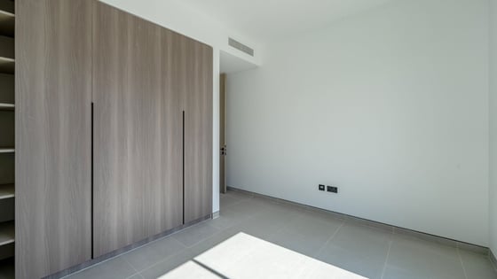 Luxury Corner Home | Near Park and Pool | Warranty, picture 12