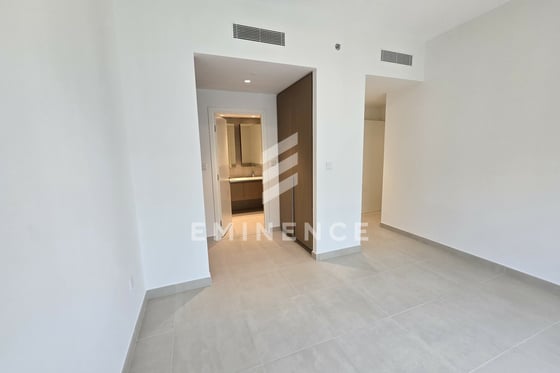 BEST DEAL | MODERN | BEACH ACCESS, picture 9