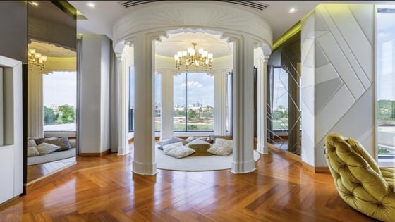 Majestic Villa for Sale In Emirates HIlls, picture 2
