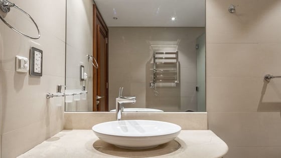 Luxurious villa in Palm Jumeirah with beach access, picture 12