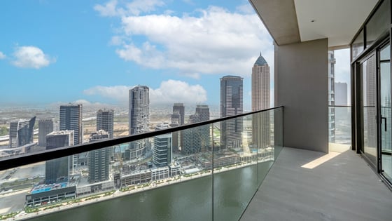 Luxury Living| Stunning Waterfront view| Top Floor, picture 18