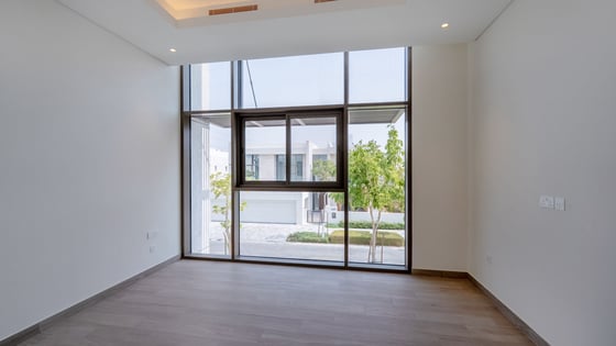 Stunning Villa in District One | Private Pool | Exquisite Marble Finishes, picture 12