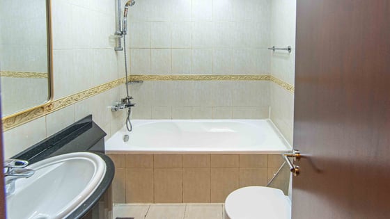 Upgraded apartment in Dubai Marina with palm views, picture 49