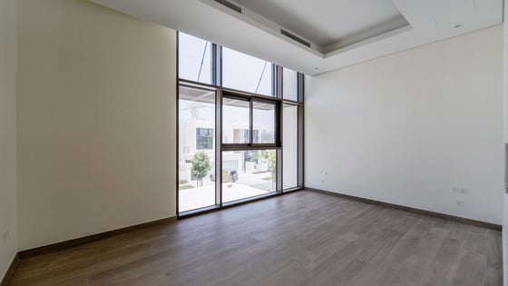 Luxury 5BR Villa | District One Phase III | Prime, picture 11