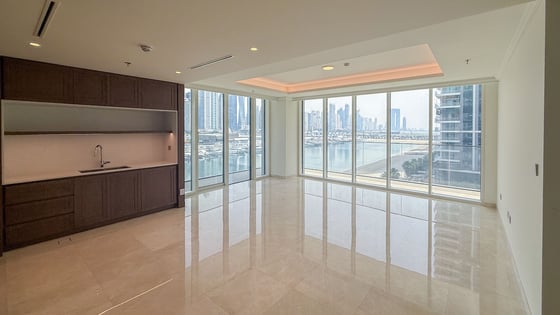 Waterfront apartment in Dubai Harbour with full sea view, picture 1